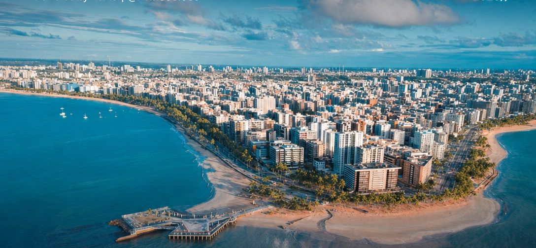 Vista aérea da orla de Maceió